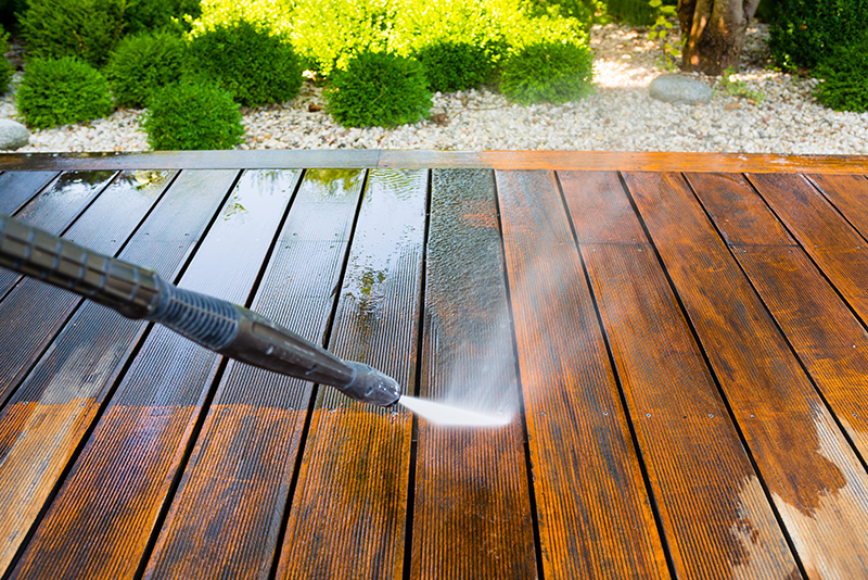 high pressure cleaning wood deck Central Coast NSW